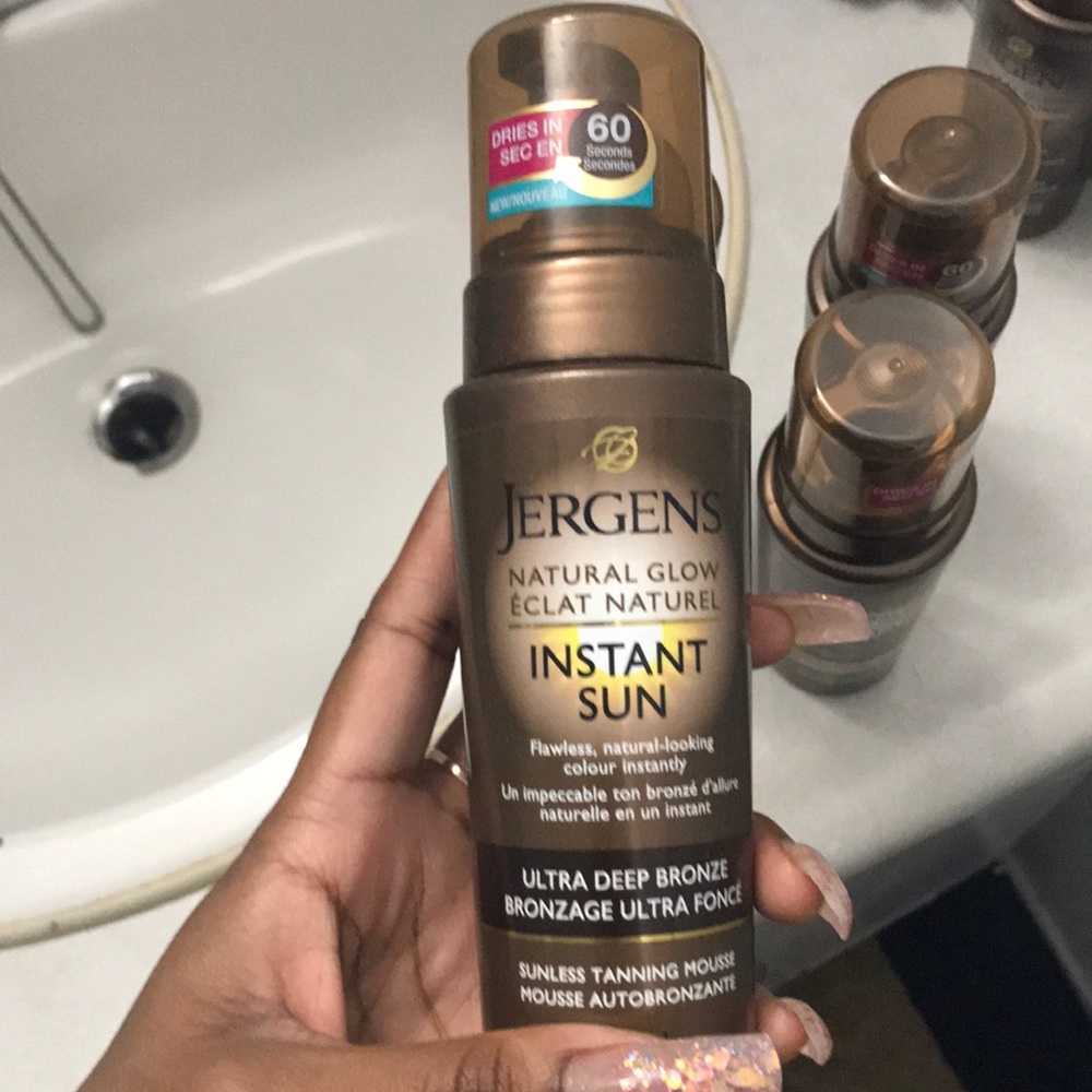 Jergens natural glow instant tanning mousse - Picture 1 of 2